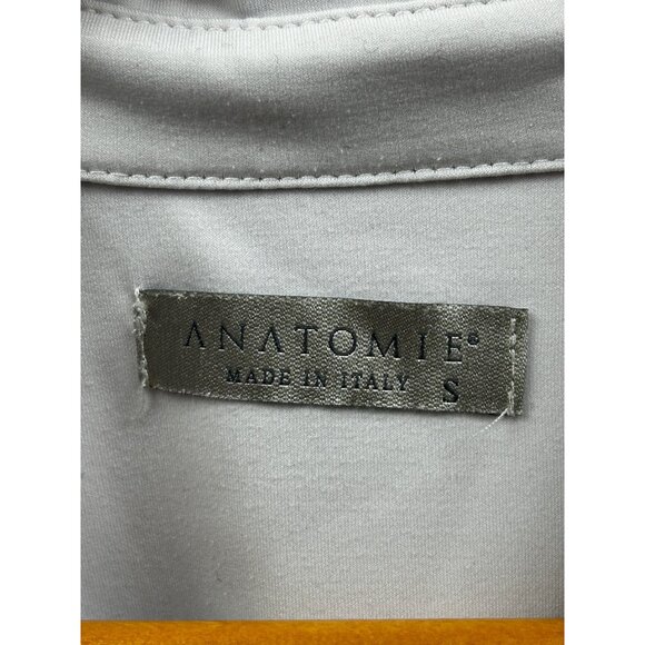 Anatomie Travel Shirt Womens Small Button-Front Lt Gray Stretchy Made in Italy - Picture 2 of 5